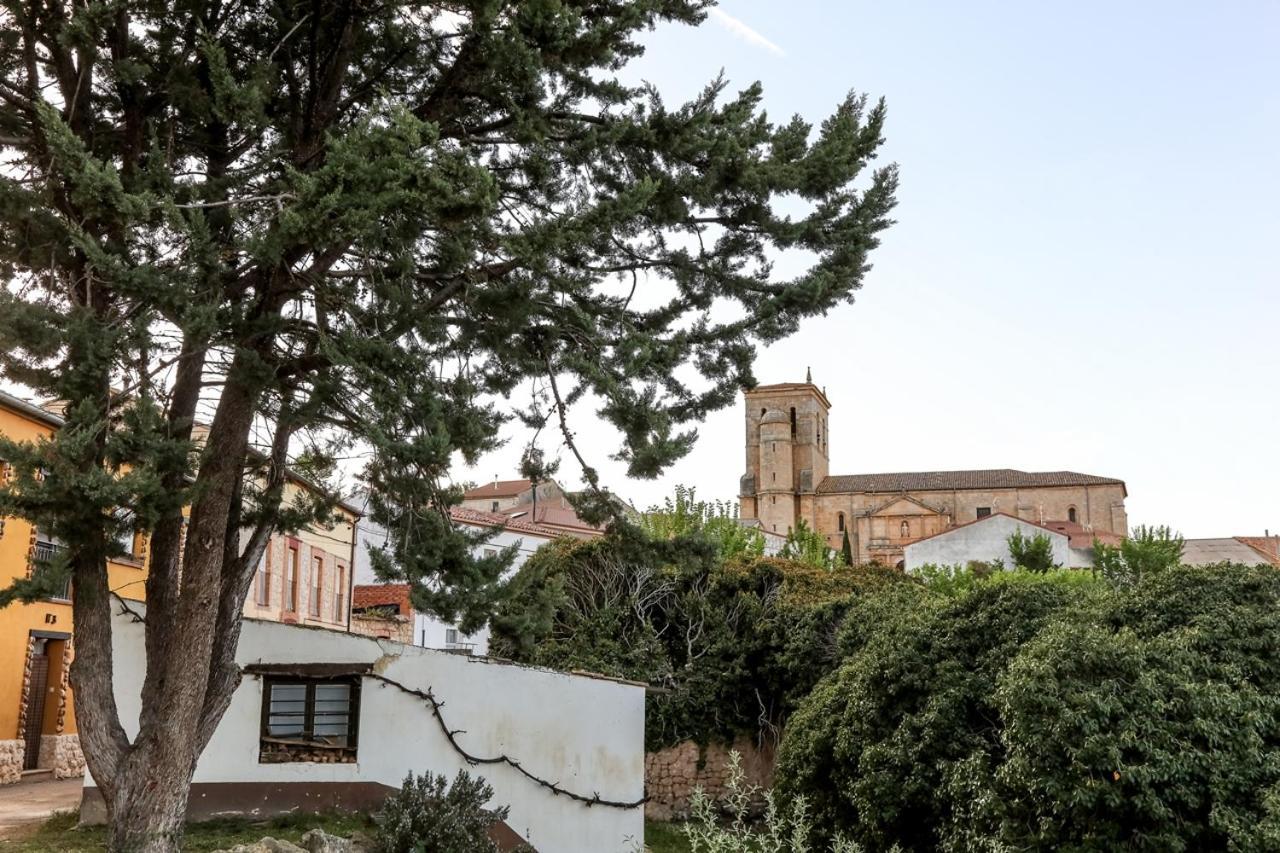 Apartamentos Turisticos Ribera Natura San Martin de Rubiales Екстер'єр фото