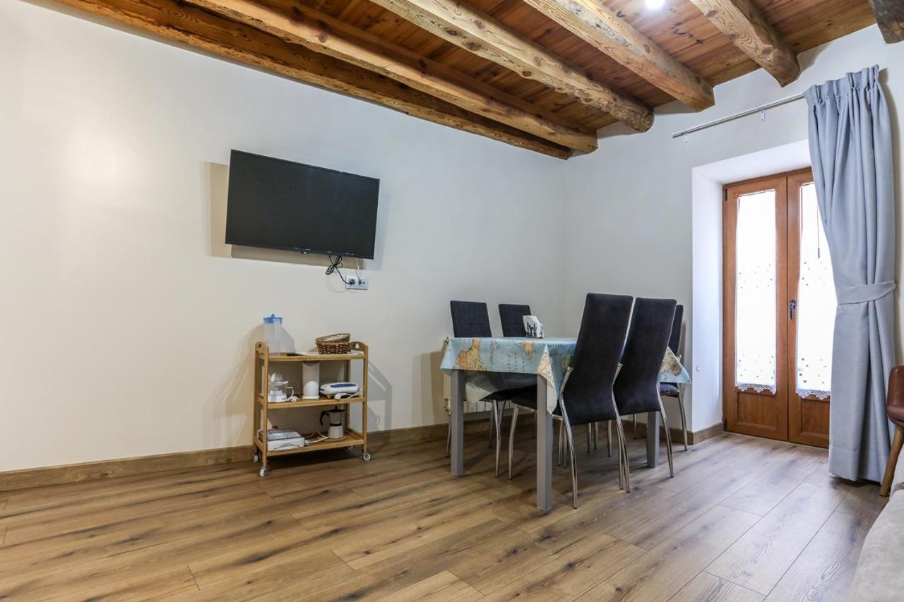 Apartamentos Turisticos Ribera Natura San Martin de Rubiales Екстер'єр фото